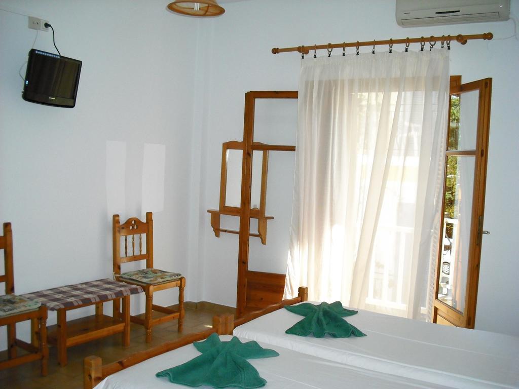 Anastasis Rental Rooms Skiathos-Stadt Zimmer foto
